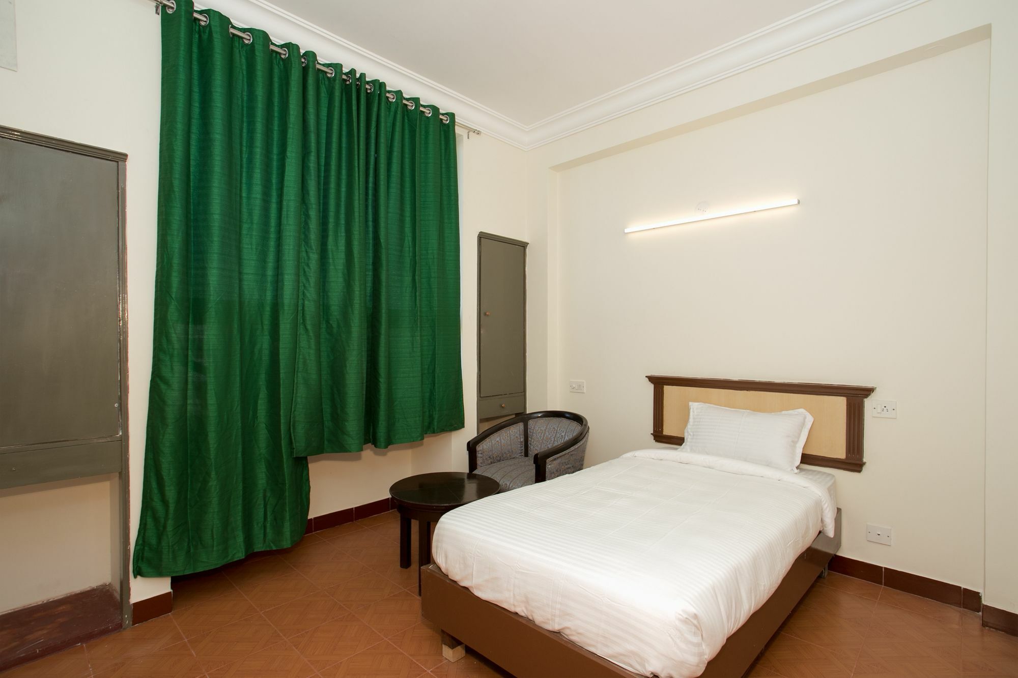 Hotel Golden Gates Bangalore Exterior foto