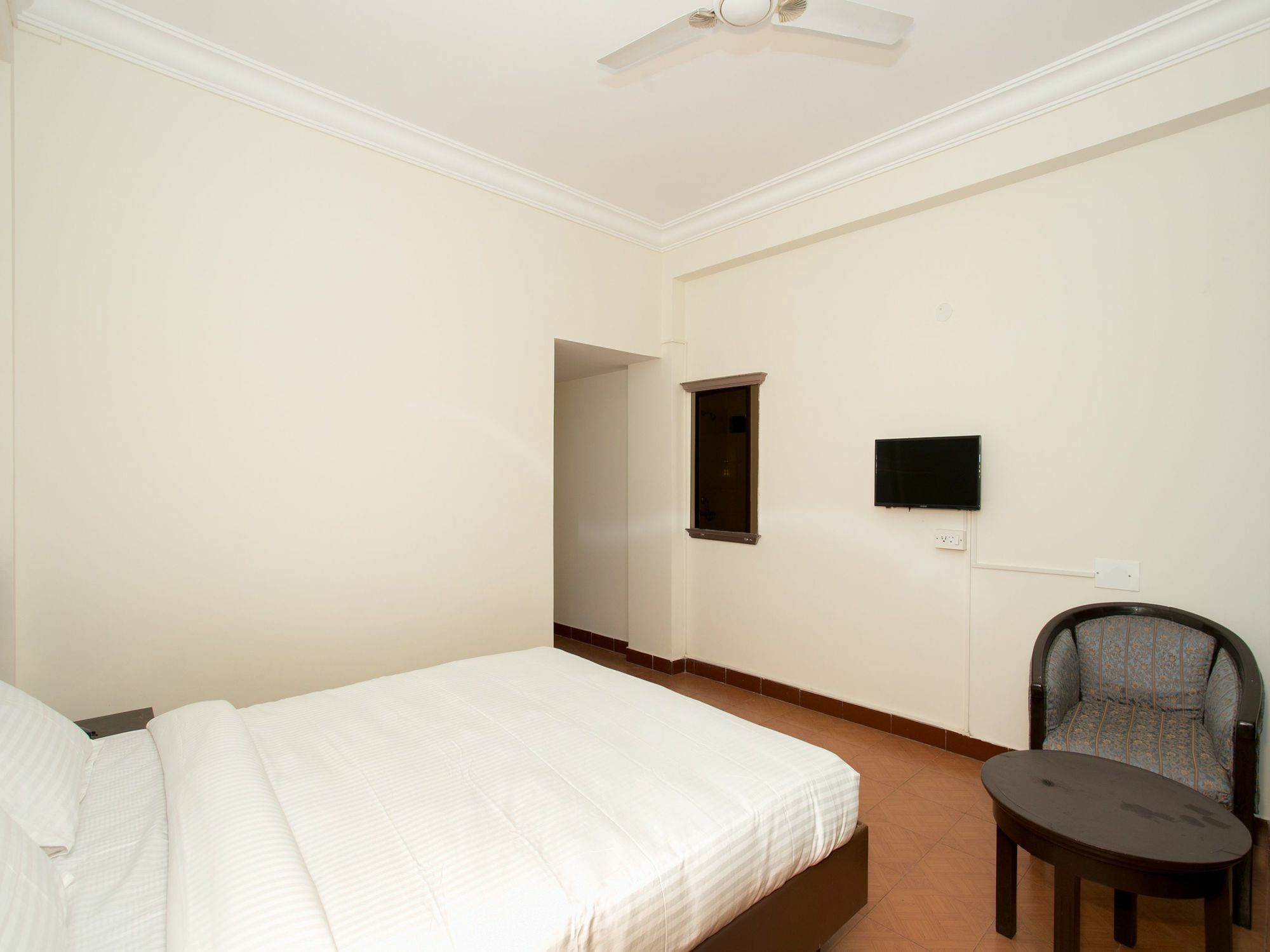 Hotel Golden Gates Bangalore Exterior foto