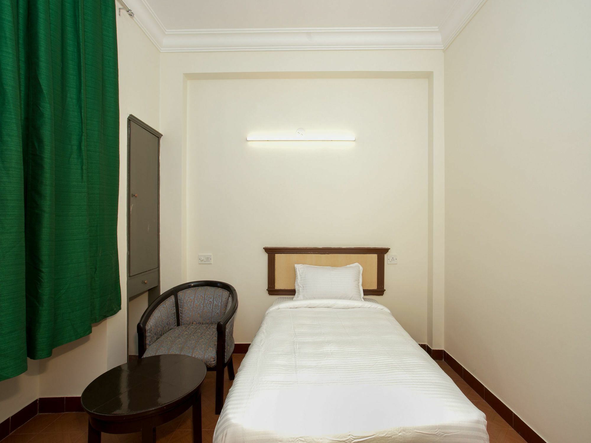 Hotel Golden Gates Bangalore Exterior foto